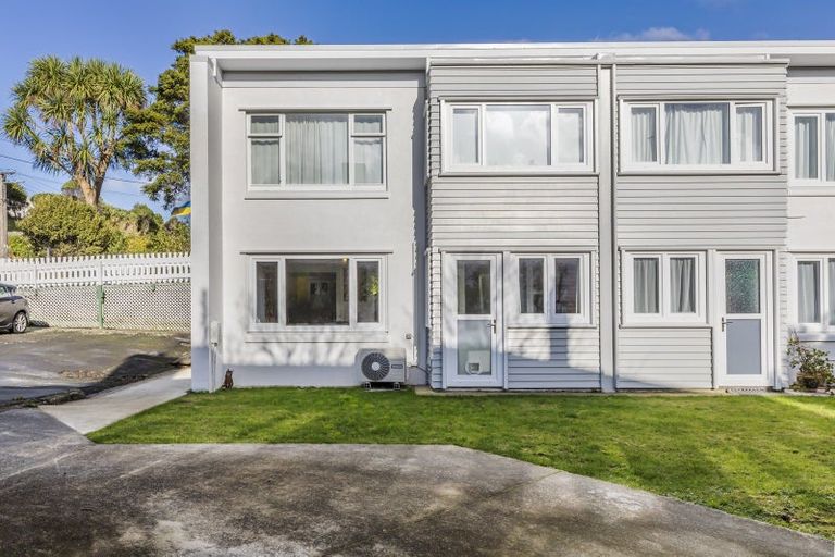 Photo of property in 5/18 Agra Crescent, Khandallah, Wellington, 6035