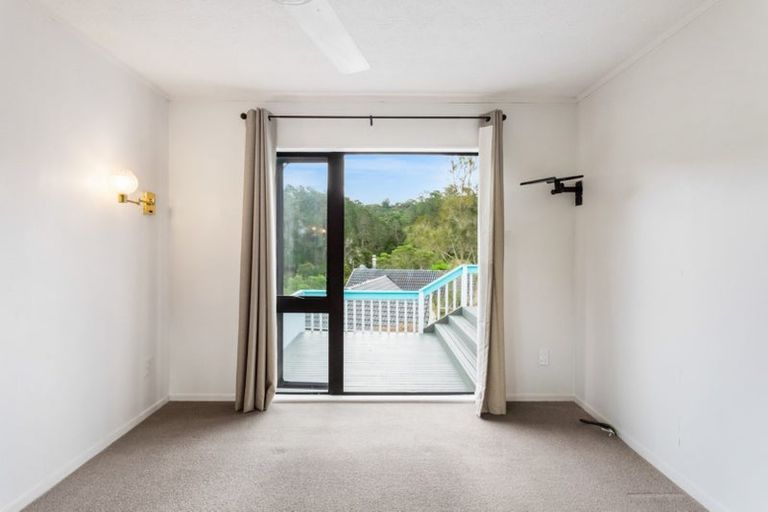 Photo of property in 44 Hale Crescent, Bayview, Auckland, 0629