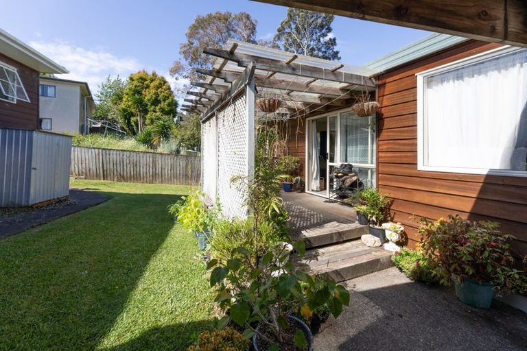 Photo of property in 23 Broadfield Street, Massey, Auckland, 0614