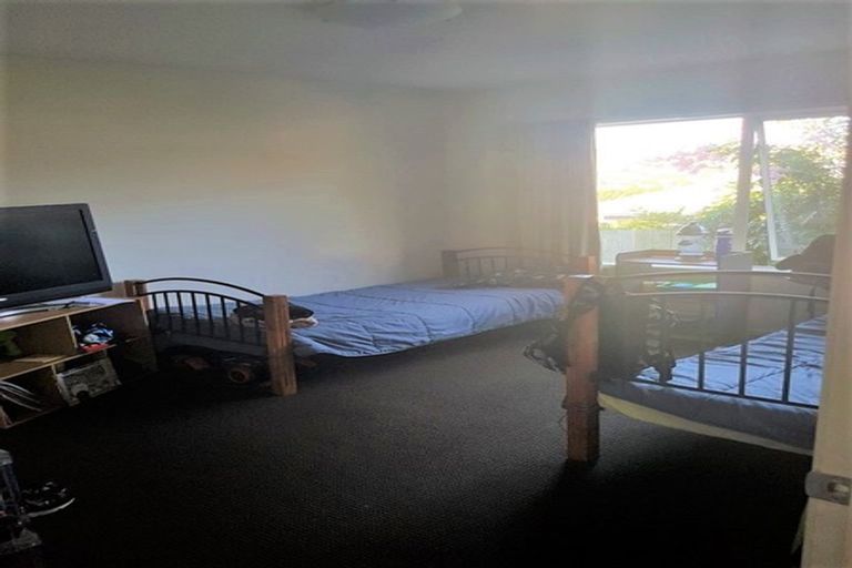 Photo of property in 48 Tongariro Drive, Aotea, Porirua, 5024