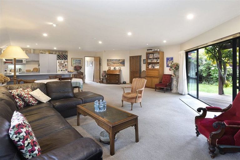 Photo of property in 1/204 Greers Road, Bryndwr, Christchurch, 8053