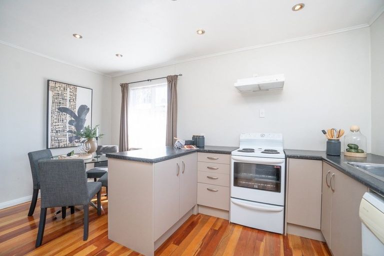 Photo of property in 104 Highbury Avenue, Highbury, Palmerston North, 4412