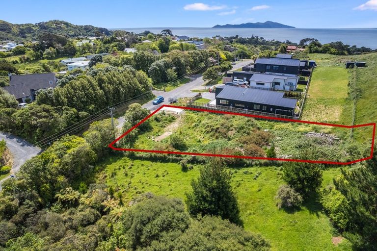 Photo of property in 60 Muri Road, Pukerua Bay, 5026