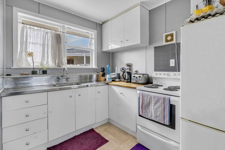 Photo of property in 64 Tawa Crescent, Manurewa, Auckland, 2102