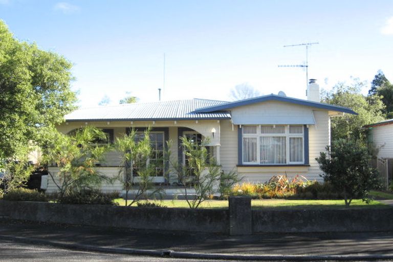 Photo of property in 8 Roach Street, Marewa, Napier, 4110