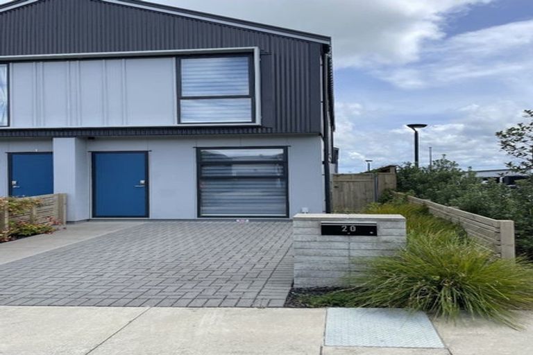 Photo of property in 20 Wai Place, Westgate, Auckland, 0614