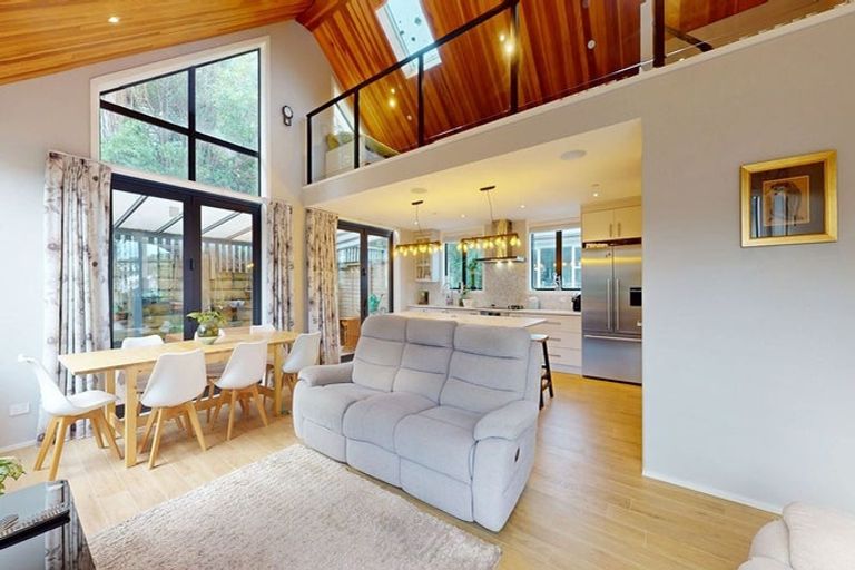 Photo of property in 221c Karori Road, Karori, Wellington, 6012