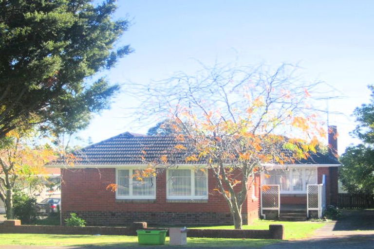 Photo of property in 16 Woolfield Road, Papatoetoe, Auckland, 2025