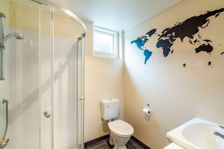 Photo of property in 17 Houston Place, Bayview, Auckland, 0629