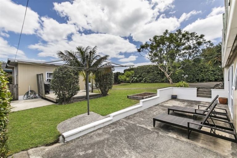 Photo of property in 57 Bradbury Road, Botany Downs, Auckland, 2010