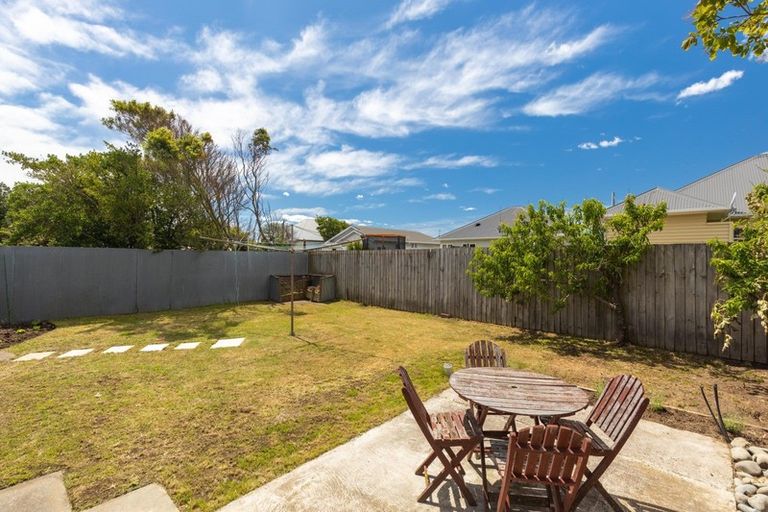Photo of property in 17 Mafeking Street, New Brighton, Christchurch, 8061