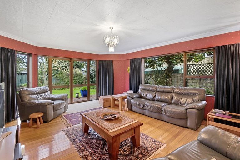 Photo of property in 16 Regal Street, Levin, 5510