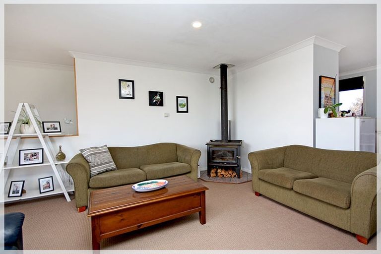 Photo of property in 2076 Tangimoana Road, Tangimoana, Palmerston North, 4473
