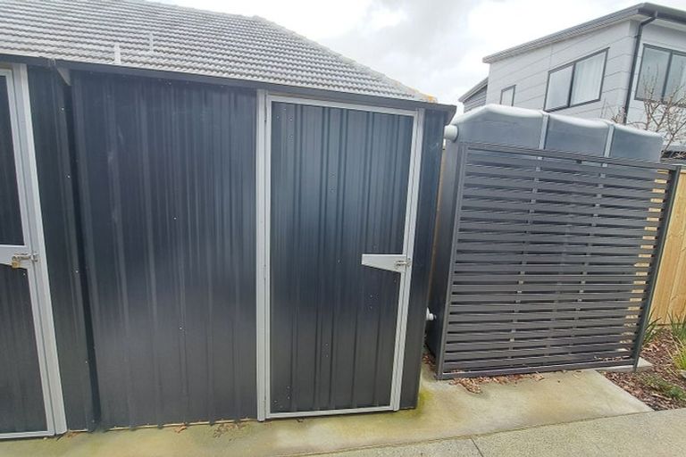 Photo of property in 22b Palmer Crescent, Silverstream, Upper Hutt, 5019