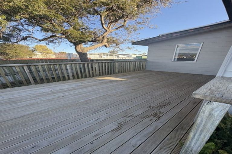 Photo of property in 43 Michael Road, Paraparaumu Beach, Paraparaumu, 5032