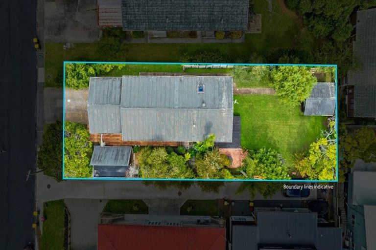 Photo of property in 57 Stanley Avenue, Milford, Auckland, 0620