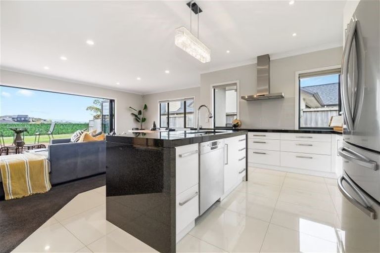 Photo of property in 8 Platina Place, Flagstaff, Hamilton, 3210