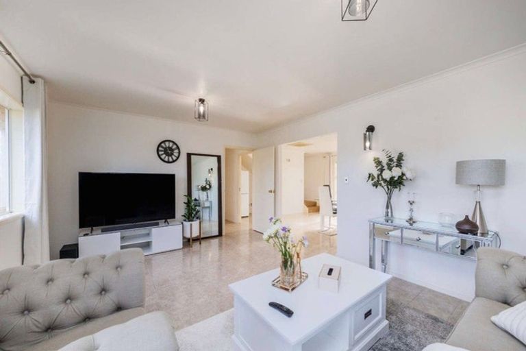 Photo of property in 1 Ayr Place, Hokowhitu, Palmerston North, 4410