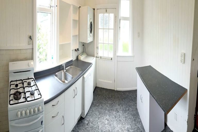 Photo of property in 13 Tavistock Road, Melrose, Wellington, 6023