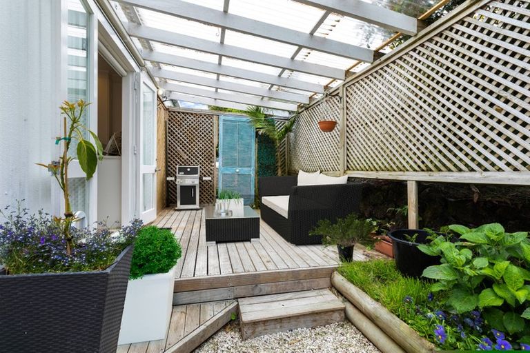 Photo of property in 3/18 Bevyn Street, Castor Bay, Auckland, 0620