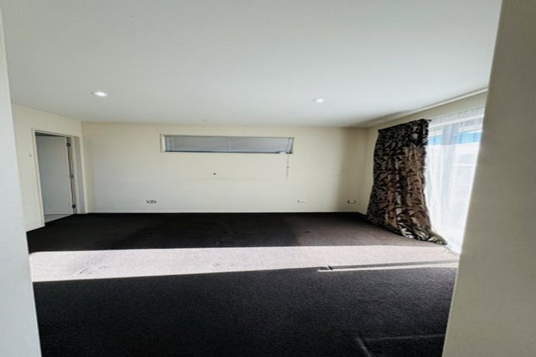 Photo of property in 43 Somerville Crescent, Aidanfield, Christchurch, 8025