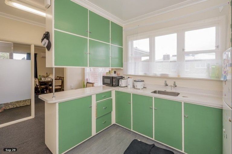 Photo of property in 21 Stanley Street, Levin, 5510