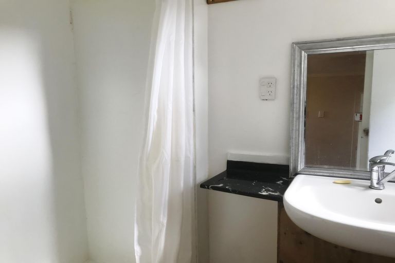 Photo of property in 3001a State Highway 2, Waitakaruru, Ngatea, 2471