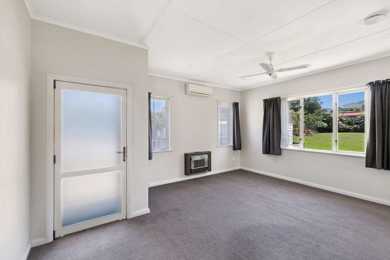 Photo of property in 19g Kenmore Street, Westown, New Plymouth, 4310