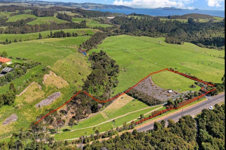 Photo of property in 913 Purerua Road, Te Tii, Kerikeri, 0294