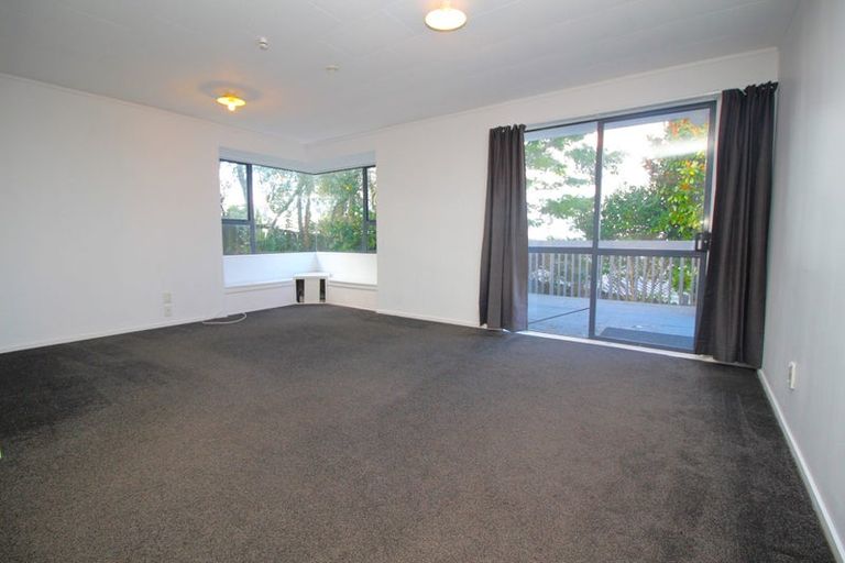 Photo of property in 140e Hepburn Road, Glendene, Auckland, 0602