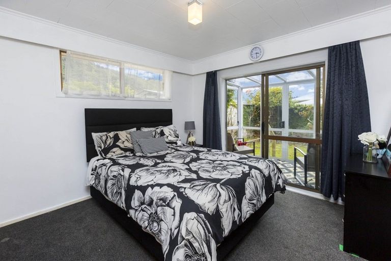 Photo of property in 9 Montana Road, Totara Park, Upper Hutt, 5018