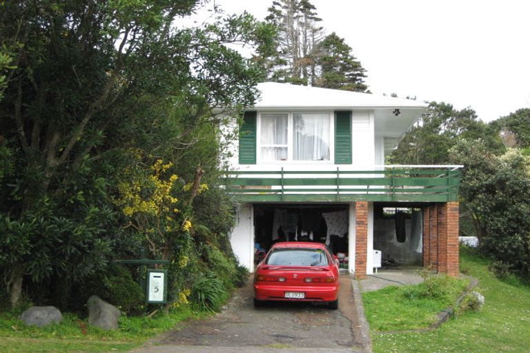 Photo of property in 5 Nash Street, Marfell, New Plymouth, 4310