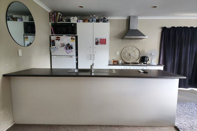 Photo of property in 30 Sunline Avenue, Massey, Auckland, 0614