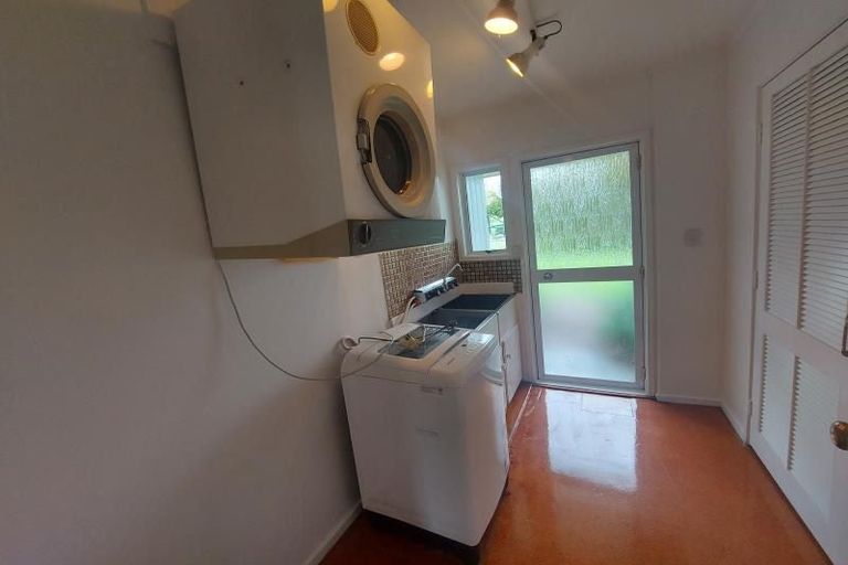 Photo of property in 302 Pine Valley Road, Dairy Flat, Silverdale, 0992