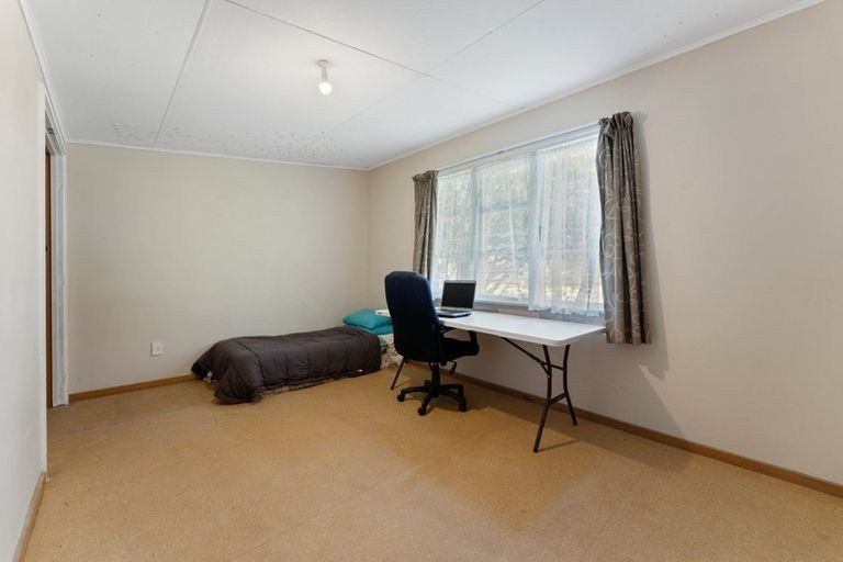 Photo of property in 33 Andrew Avenue, Roslyn, Palmerston North, 4414