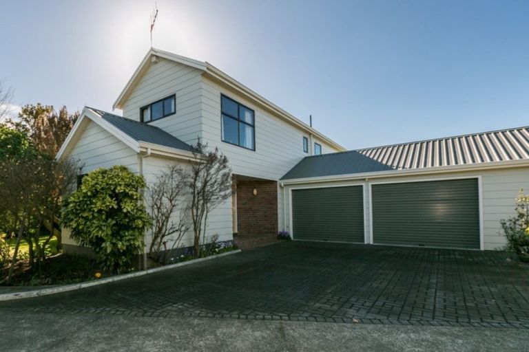 Photo of property in 417 Saint Georges Road, Havelock North, 4130