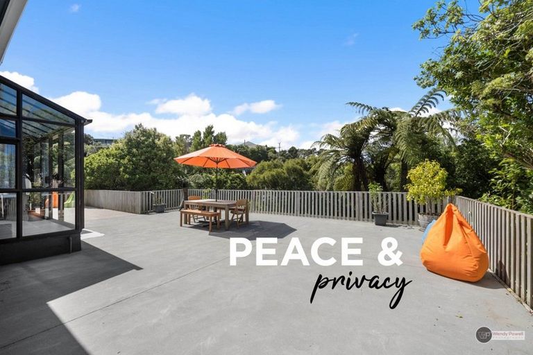 Photo of property in 51 Poto Road, Normandale, Lower Hutt, 5010