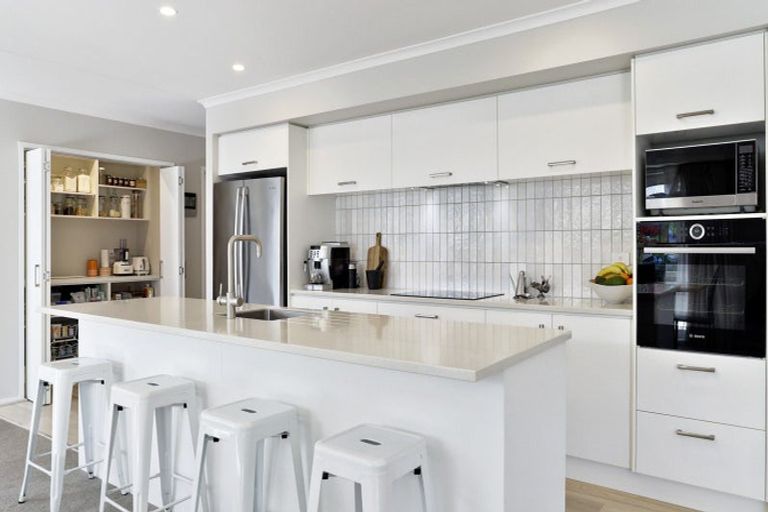 Photo of property in 14 Trevally Place, Snells Beach, 0920