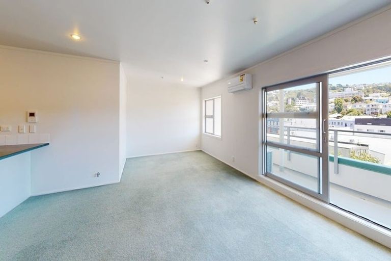 Photo of property in 22/8 Girton Terrace, Mount Cook, Wellington, 6021