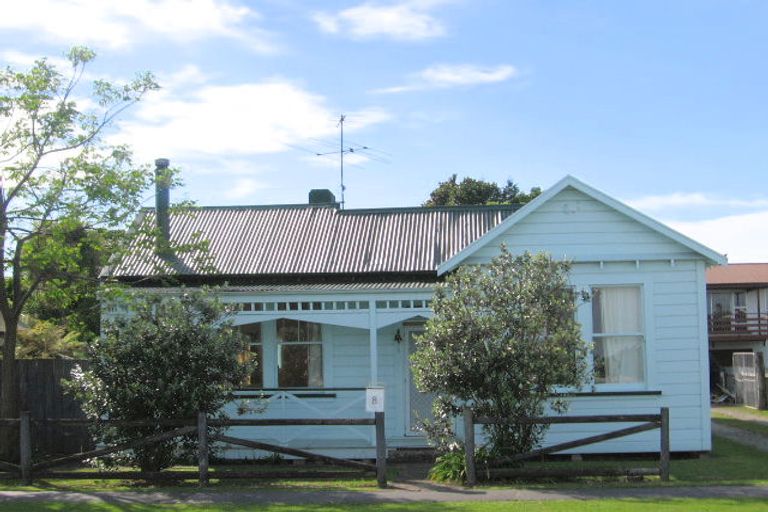 Photo of property in 8 Queens Road, Elgin, Gisborne, 4010