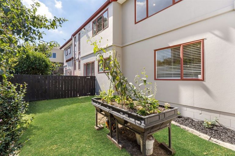 Photo of property in 43 Cockle Bay Road, Cockle Bay, Auckland, 2014