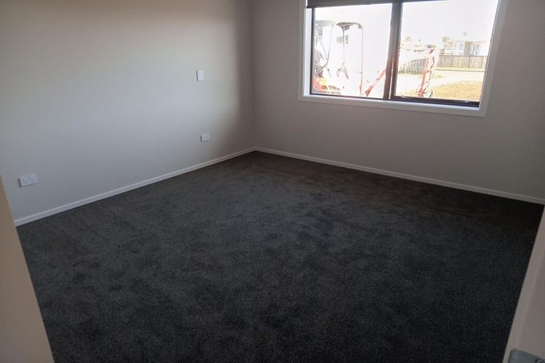 Photo of property in 39 Strathmore Avenue, Levin, 5510