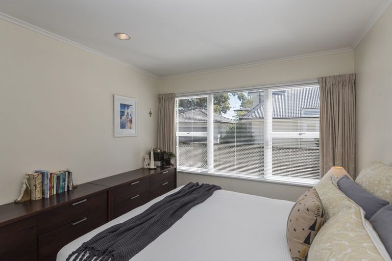 Photo of property in 1/221 Hurstmere Road, Takapuna, Auckland, 0622