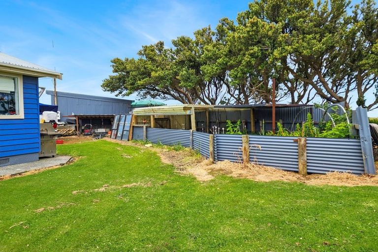 Photo of property in 15 Surrey Street, Orepuki, Riverton, 9881