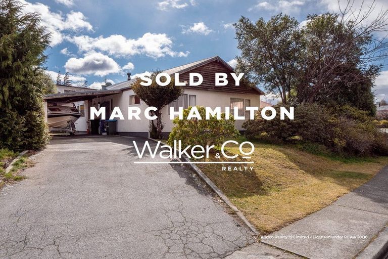 Photo of property in 35-35a Remarkables Crescent, Frankton, Queenstown, 9300