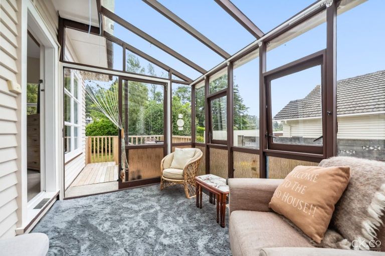 Photo of property in 465 Stokes Valley Road, Stokes Valley, Lower Hutt, 5019