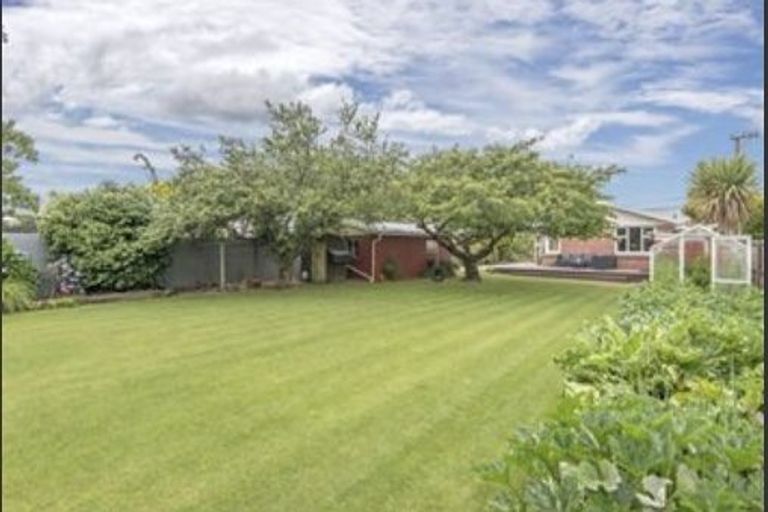 Photo of property in 67 Highsted Road, Bishopdale, Christchurch, 8053