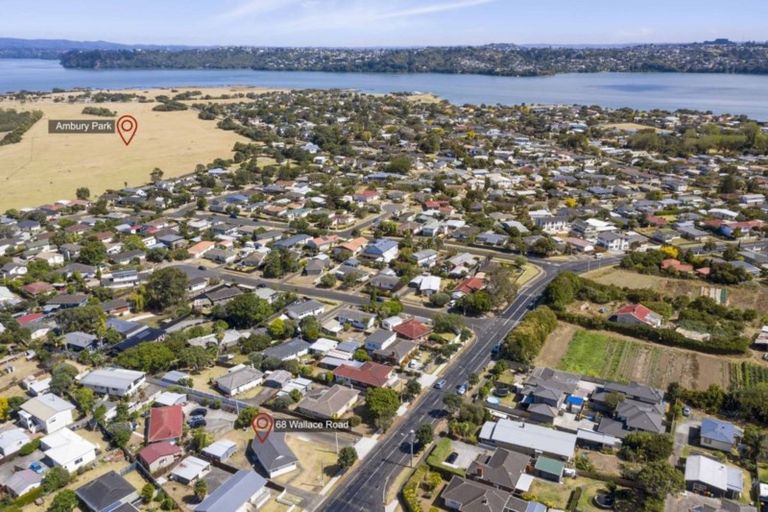 Photo of property in 68 Wallace Road, Mangere Bridge, Auckland, 2022