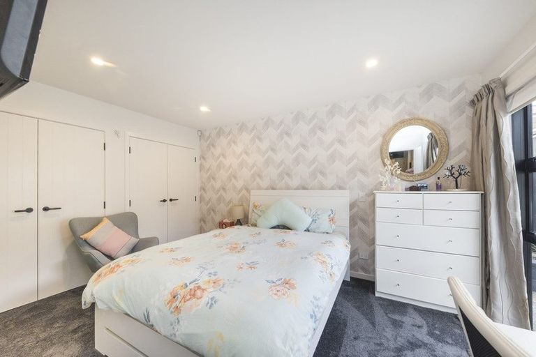 Photo of property in 24a Roberts Line, Kelvin Grove, Palmerston North, 4414