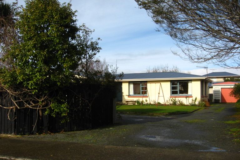 Photo of property in 32 Gladstone Terrace, Gladstone, Invercargill, 9810